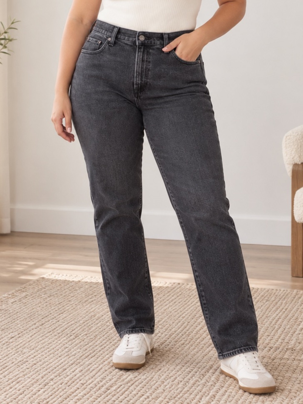 Abercrombie & Fitch Curve Love ’90s Slim Straight Ultra High Rise Black Jeans 32